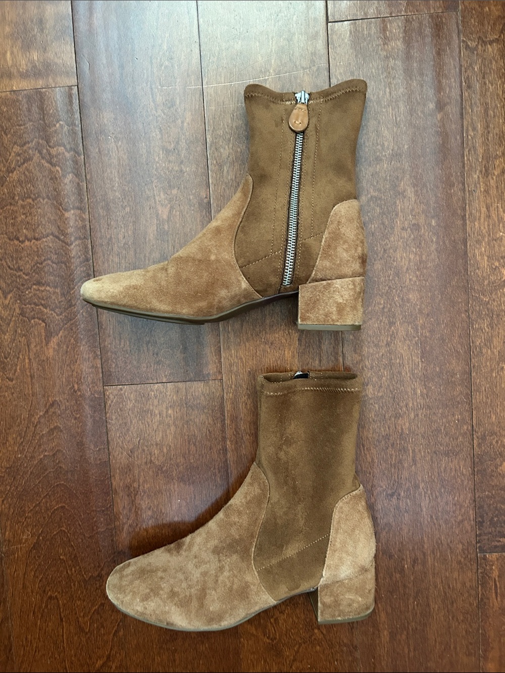 Gentle Souls Kenneth Cole “Elaine” Suede Ankle Boots in Brown, Size 7.5